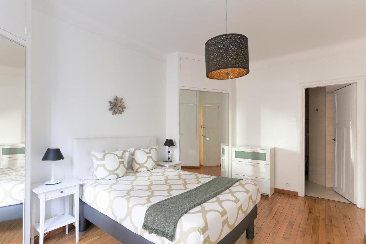 Appartement Place Du Trocadero ปารีส ภายนอก รูปภาพ