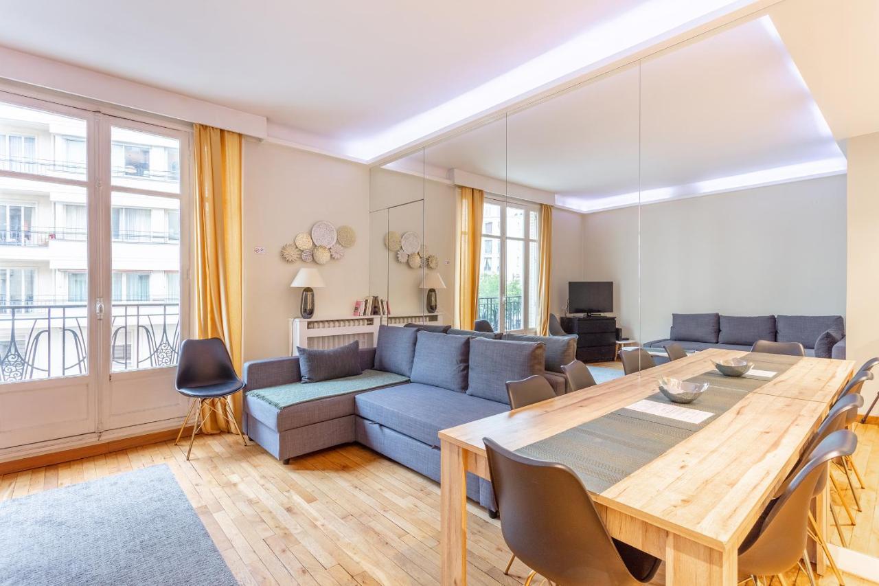 Appartement Place Du Trocadero ปารีส ภายนอก รูปภาพ